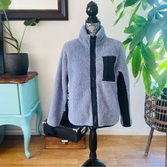Calvin Klein Hybrid Teddy Fleece Zip Through Jacket in Steele Blue Gray, Size L - Picture 2 of 8